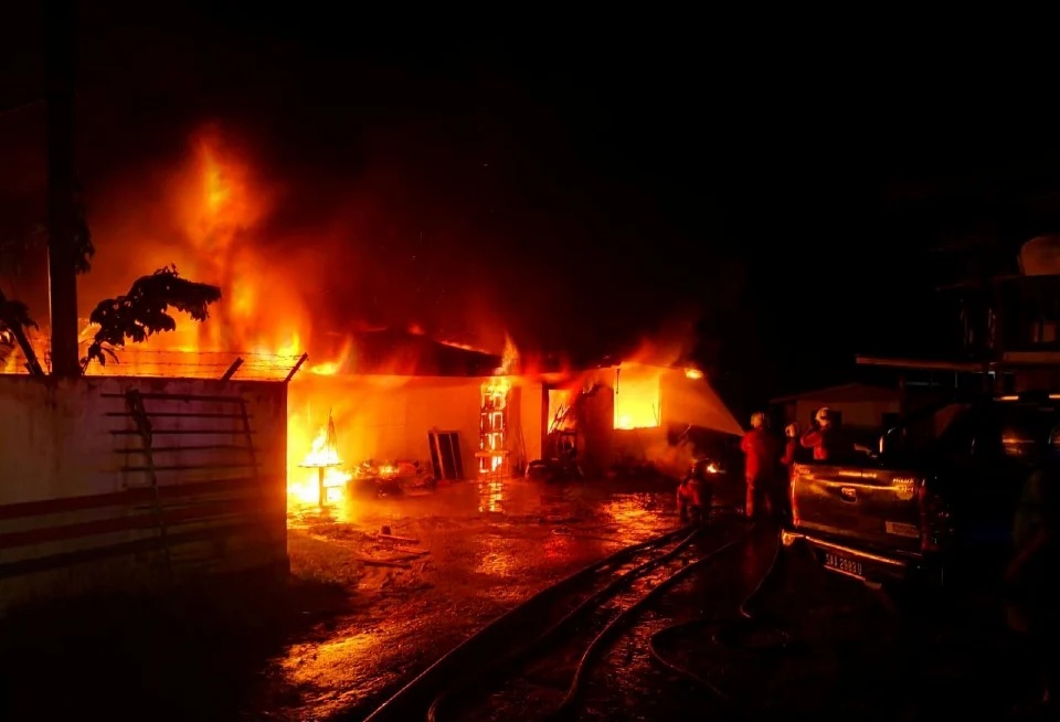 தீ விபத்தில் பாட்டியும் பேத்தியும் உயிரிழந்தனர்