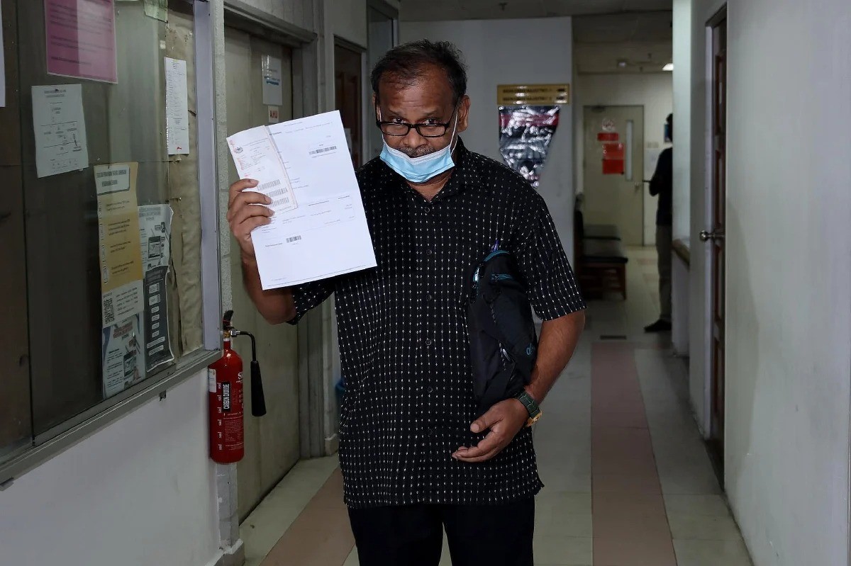 முன்னாள் எம்.பி. க்கு 100 வெள்ளி அபராதம்