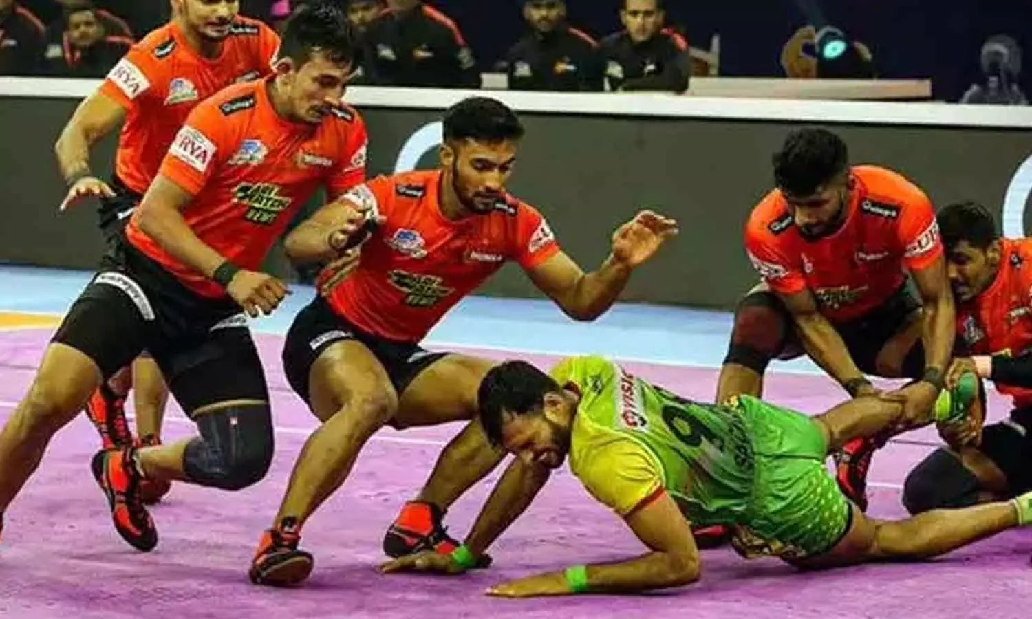 புரோ கபடி லீக்: குஜராத் ஜெயன்ட்ஸ் அணி பெங்காலுடன் மோதல்