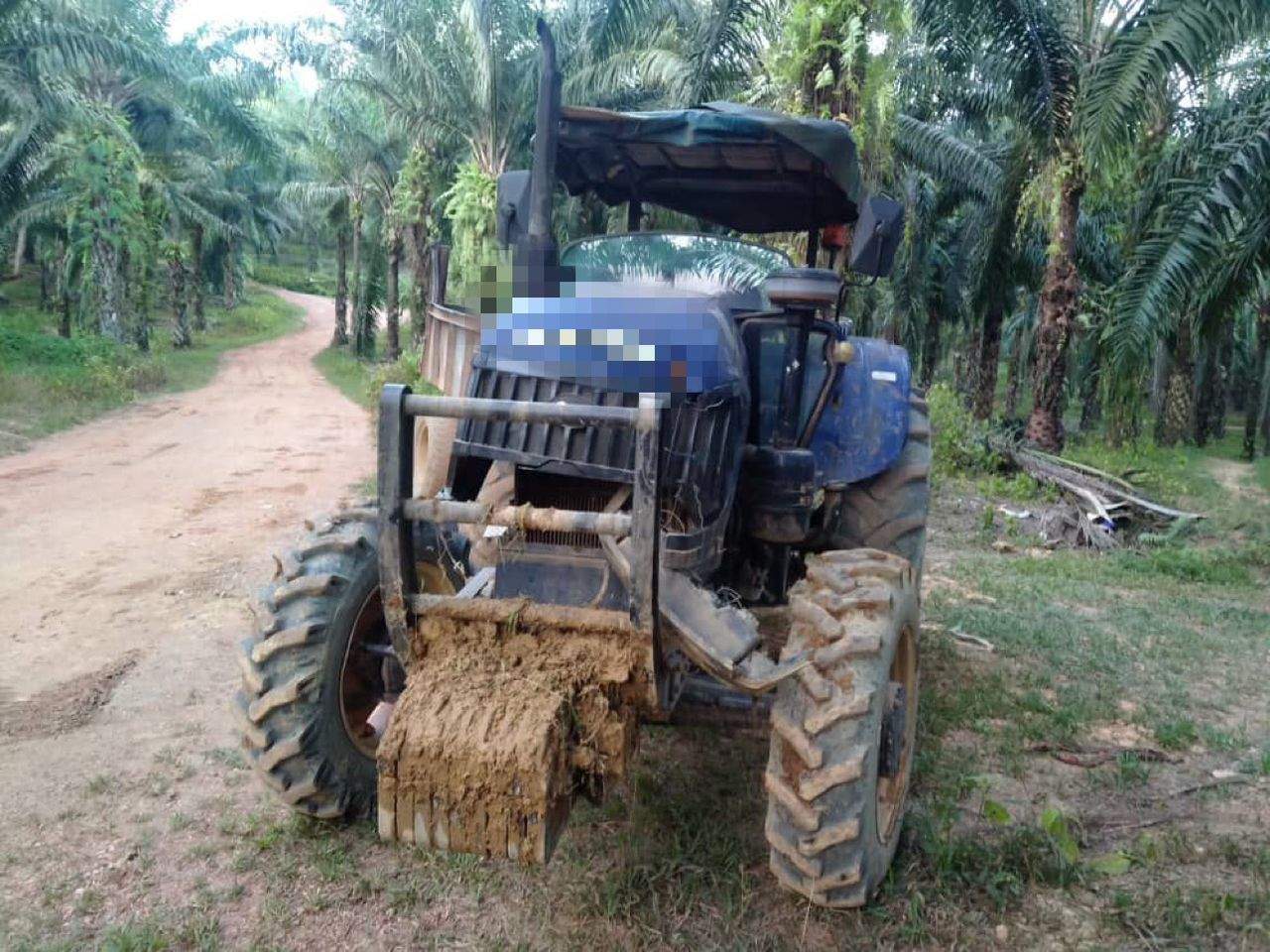 டிராக்டர் மோதி தாய்லாந்து பிரஜை மரணம்