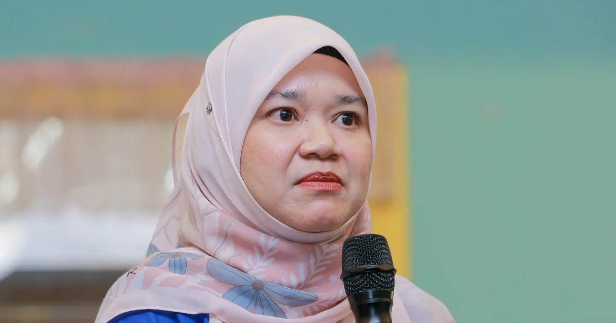 கல்வி அமைச்சரை குறித்த அவதூறு புகாரை போலீசார் விசாரணை