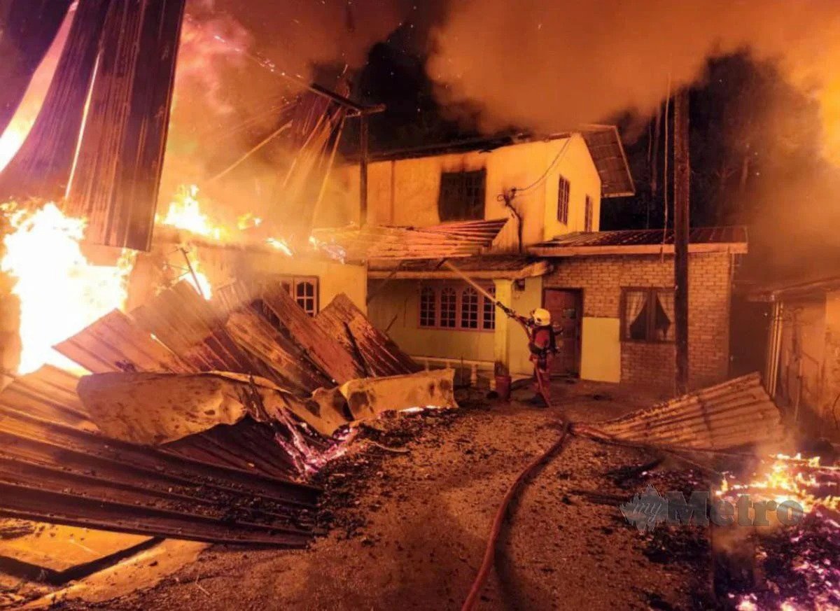 20 வீடுகள் தீயில் சாம்பல்