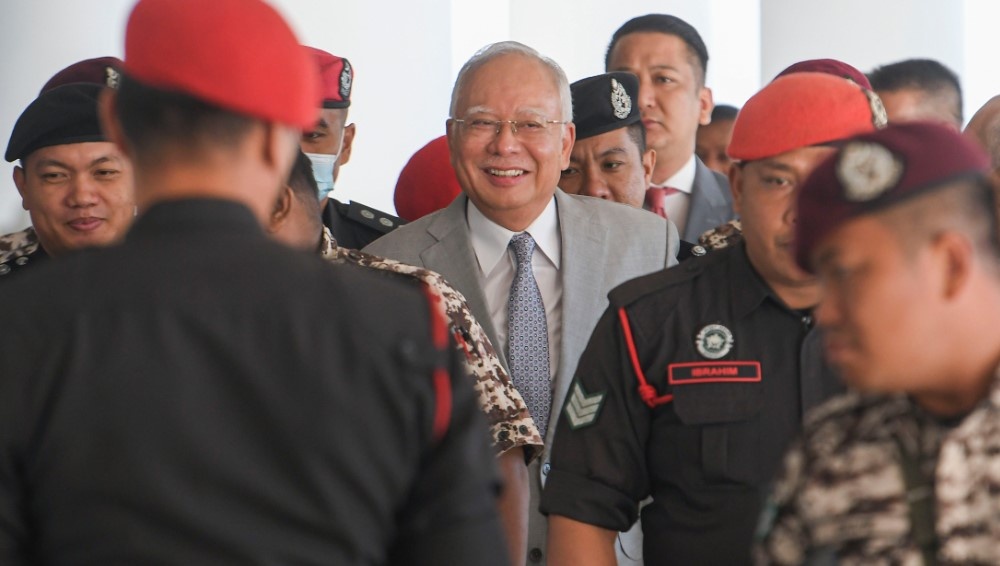 சிறையில் நஜிப்-க்கு சிறப்பு உபசரணை அளிக்கப்படுகின்றதா?