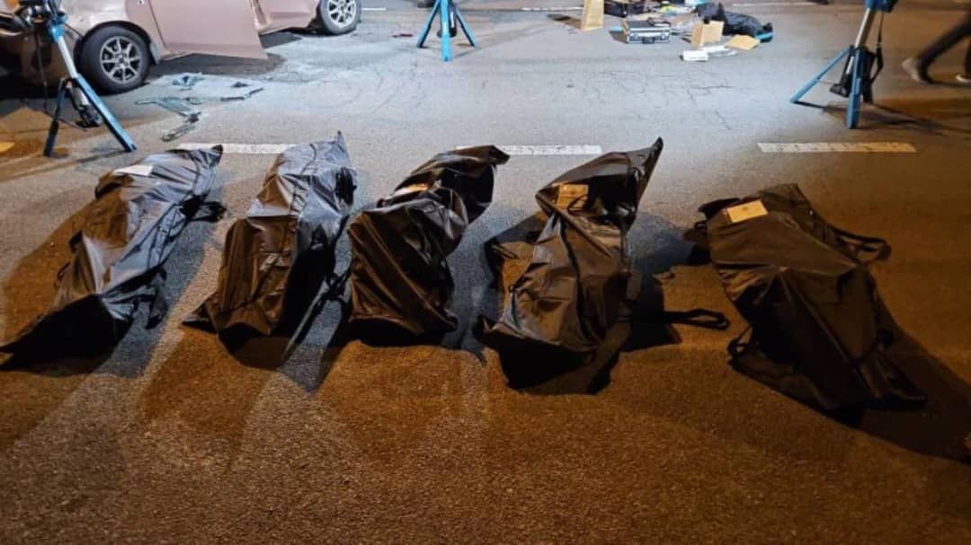 போ​லீசாரின் அதிரடி நடவடிக்கையில் ஐந்து கொள்ளையர்கள் சுட்டுக்கொ​ல்லப்பட்டனர்