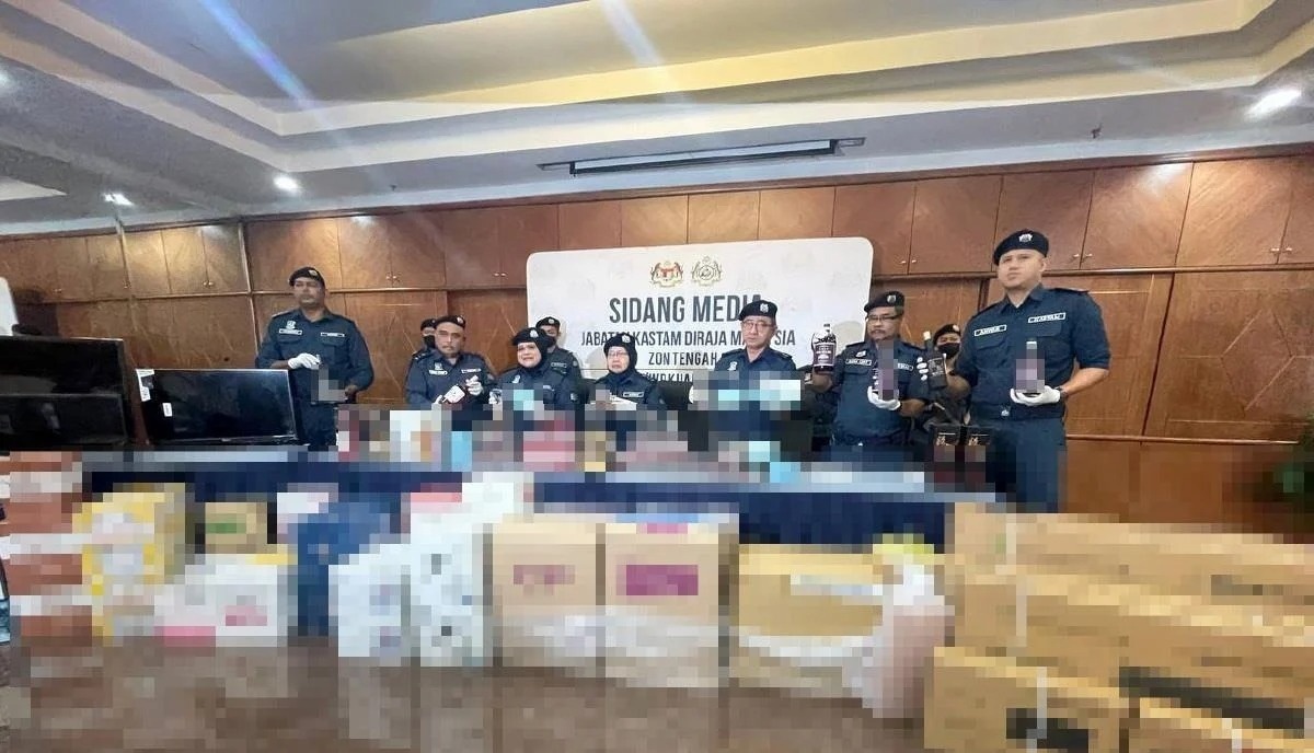 மதுபானம், சிகரெட் கடத்தல் ஆக மாறிய வீடு