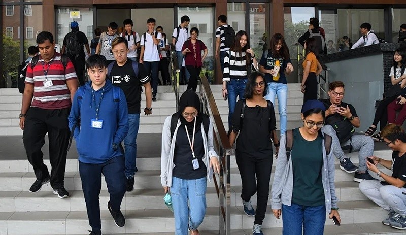 நஜீப்பை முன்மாதிரியாக கொண்டு இந்திய மாணவர்களுக்கு METRICULATION-னில் இடமளிப்பீர்!