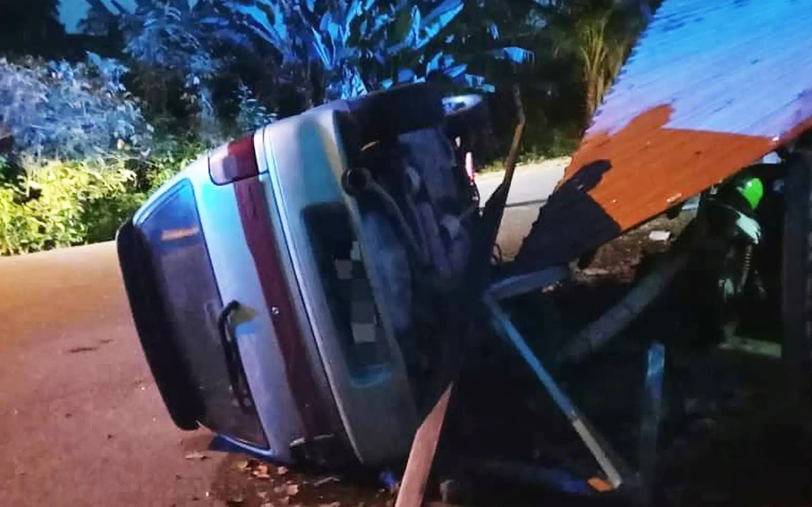 போலீஸ் காரை பார்த்து தப்பிக்க முயன்ற மூன்று பேர் கைது