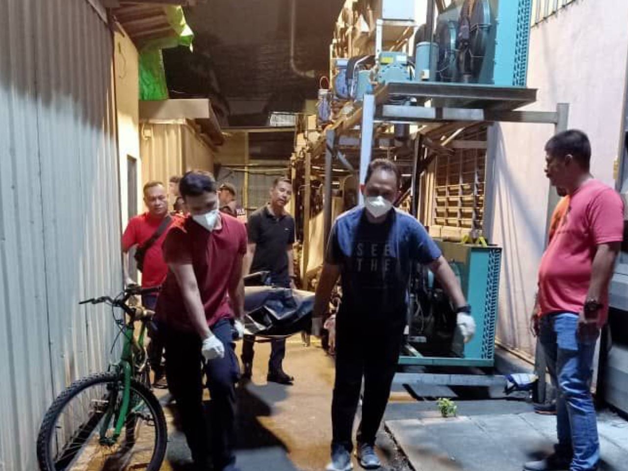 தனது ஆரஞ்சு பானத்தை அறுந்தியதால் ஆத்திரம்; சக தொழிலாளியைக் கொன்ற ஆடவர்