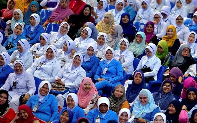 பெண் பணியாளர்களின் வேலை நேரத்தை தளர்வு படுத்த அரசு ஆய்வு