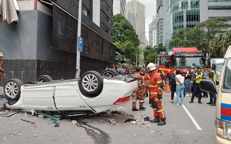 மாது கடுமையான காயங்களுக்கு ஆளானார்