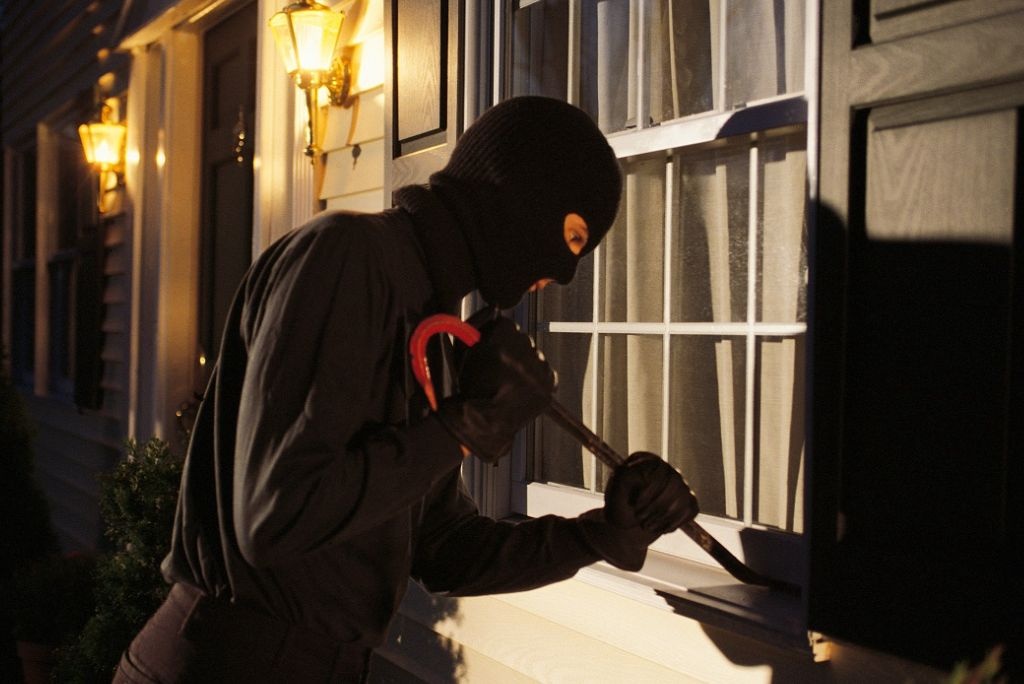 தண்டனையை குறைத்து தருமாறு வலியுறுத்தும் ஆடவர்