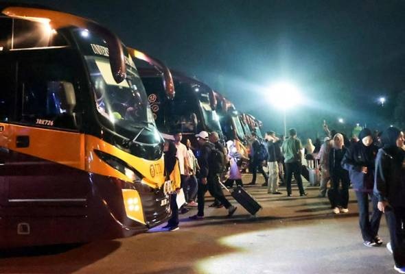 மாணவர்களை அழைத்து செல்வதற்கு 23 பேருந்துகள் தயாராக உள்ளன