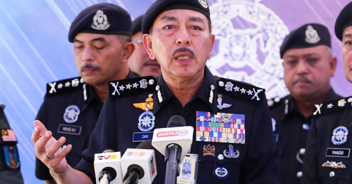 வெ.38,600 மதிப்பிலான சட்டவிரோத பட்டாசுகள் பறிமுதல்