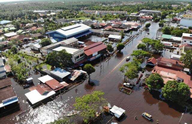 நிவாரண மையங்களில் தஞ்சம் புகுந்தவர்களின் எண்ணிக்கை குறைந்து வருகின்றது