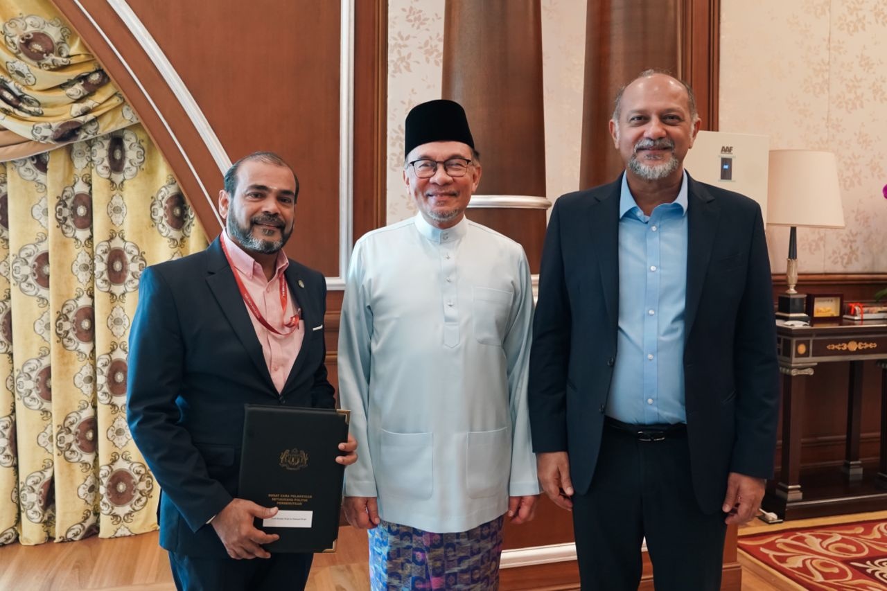 கோபிந்த சி​ங் அரசியல் செயலாளராக சுரேஸ் சிங் நியமனம்