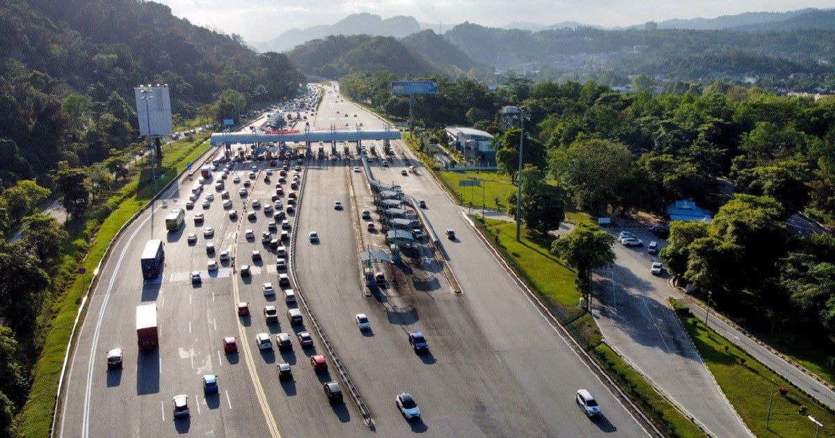 சாலை விபத்துக்களின் எண்ணிக்கை தொடர்ந்து சரிவை காட்டுகின்றன