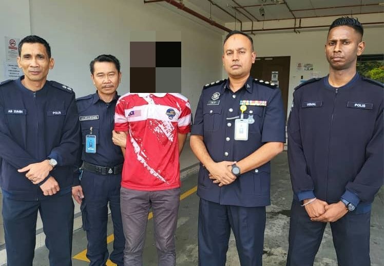 பாலியல் வன்கொடுமை தொடர்பில் ஆசிரியர் கைது