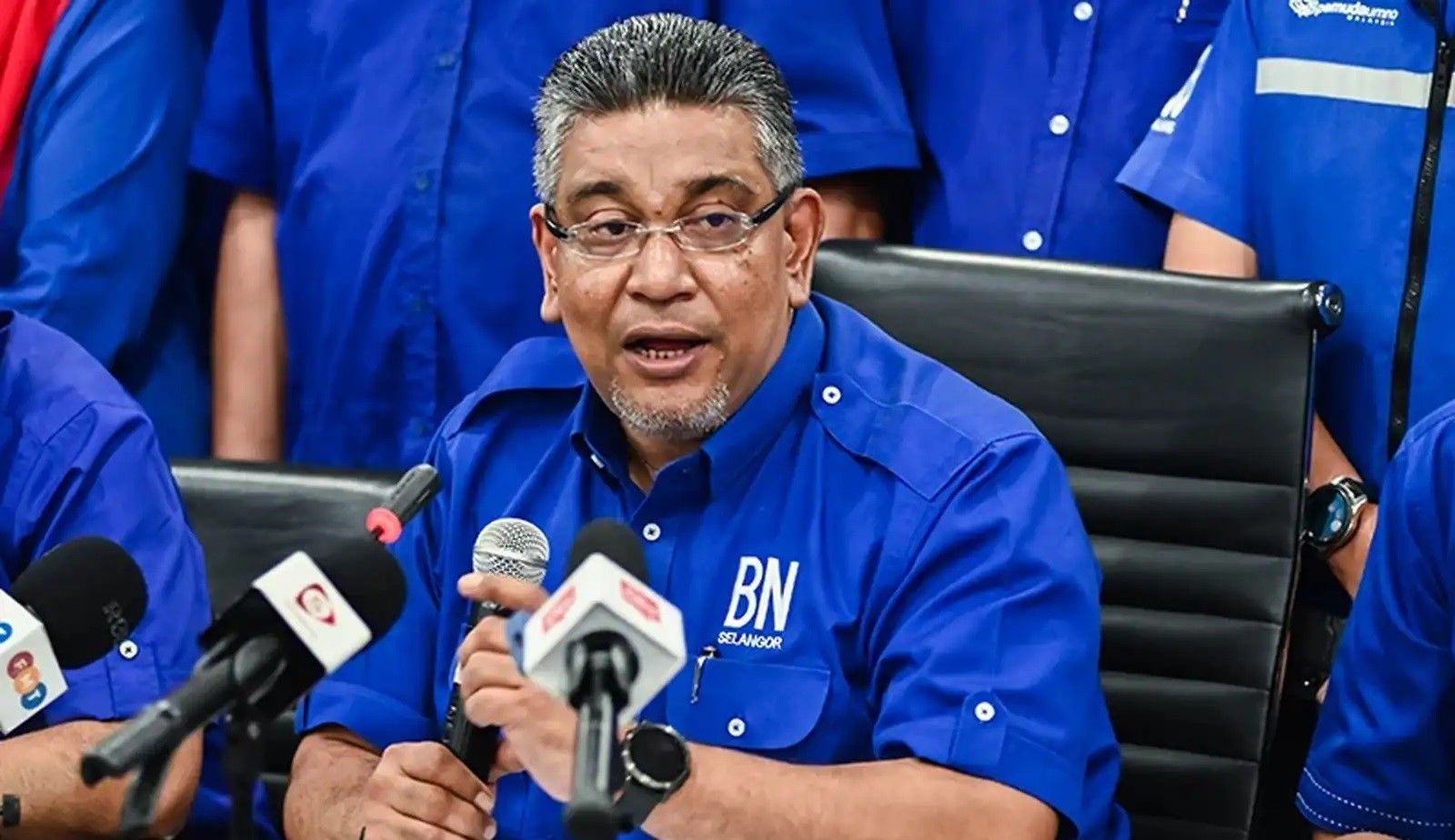 சிலாங்கூரில் அனைத்து கிராமத் தலைவர் பொறுப்புகளையும் திரும்ப ஒப்படைக்கின்றது உம்னோ