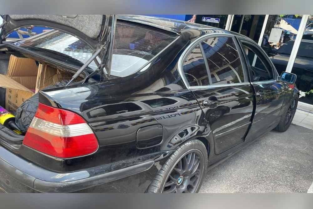 அனுமதிக்கப்படாத இடத்தில் UTURN செய்த ஆடவர், பட்டாசுகளுடன் பிடிப்பட்டார்