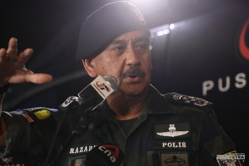 Vern’s கடையிலிருந்து 1,145 ஜோடி காலணிகள் கைப்பற்றப்பட்டன