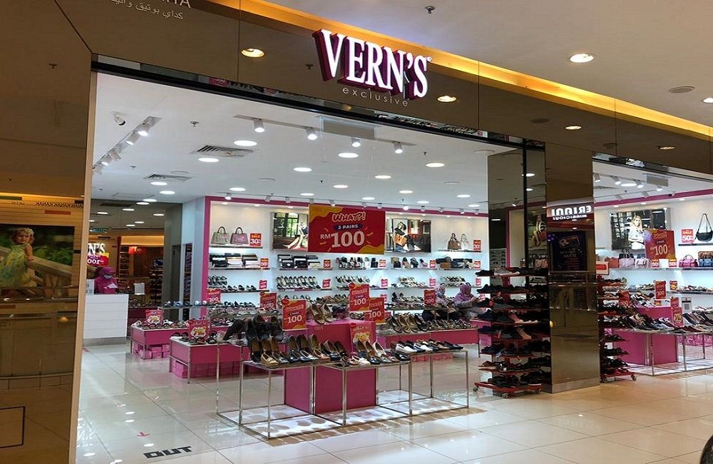 அரபு மொழியில் அச்சிடப்பட்ட "அல்லா" சொல் கொண்ட காலணிகளை விற்பனை செய்ததற்காக வேர்ன்ஸ்  நிறுவனம் மன்னிப்பு கோரியது