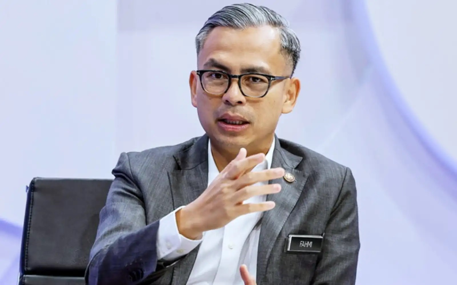 இரு மாநிலங்களுக்கான எண்ணெய் உரிமம் பணத்தை PKR வங்கி கணக்கிற்கு அன்வார் மடை மாற்றம் செய்தாரா?