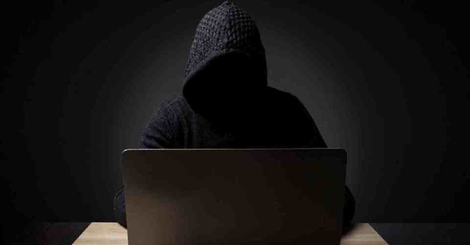 இணைய விளையாட்டுகள் வாயிலாக இளம் தலைமுறையினரை கவர்ந்திழுக்கும் தீவிரவாத கும்பல்கள்