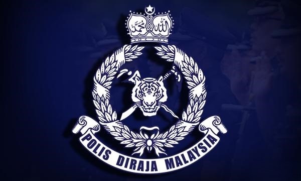 வாகனங்கள் மோதப்பட்டதில் பாதசாரி உயிரிழந்தார்