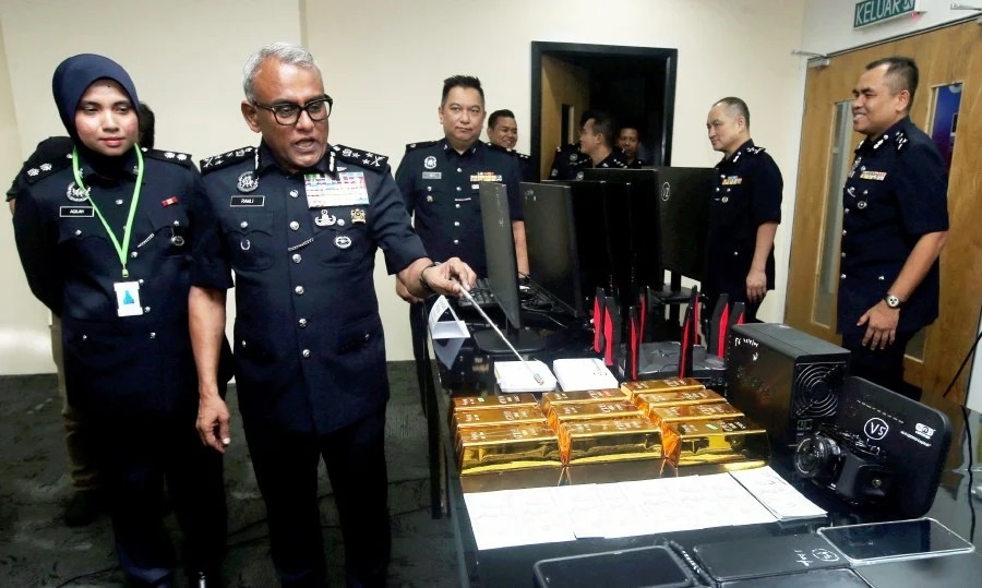 41 பேரிடம் சுமார் வெ.11 மில்லியன் சிண்டிகேட் மோசடி