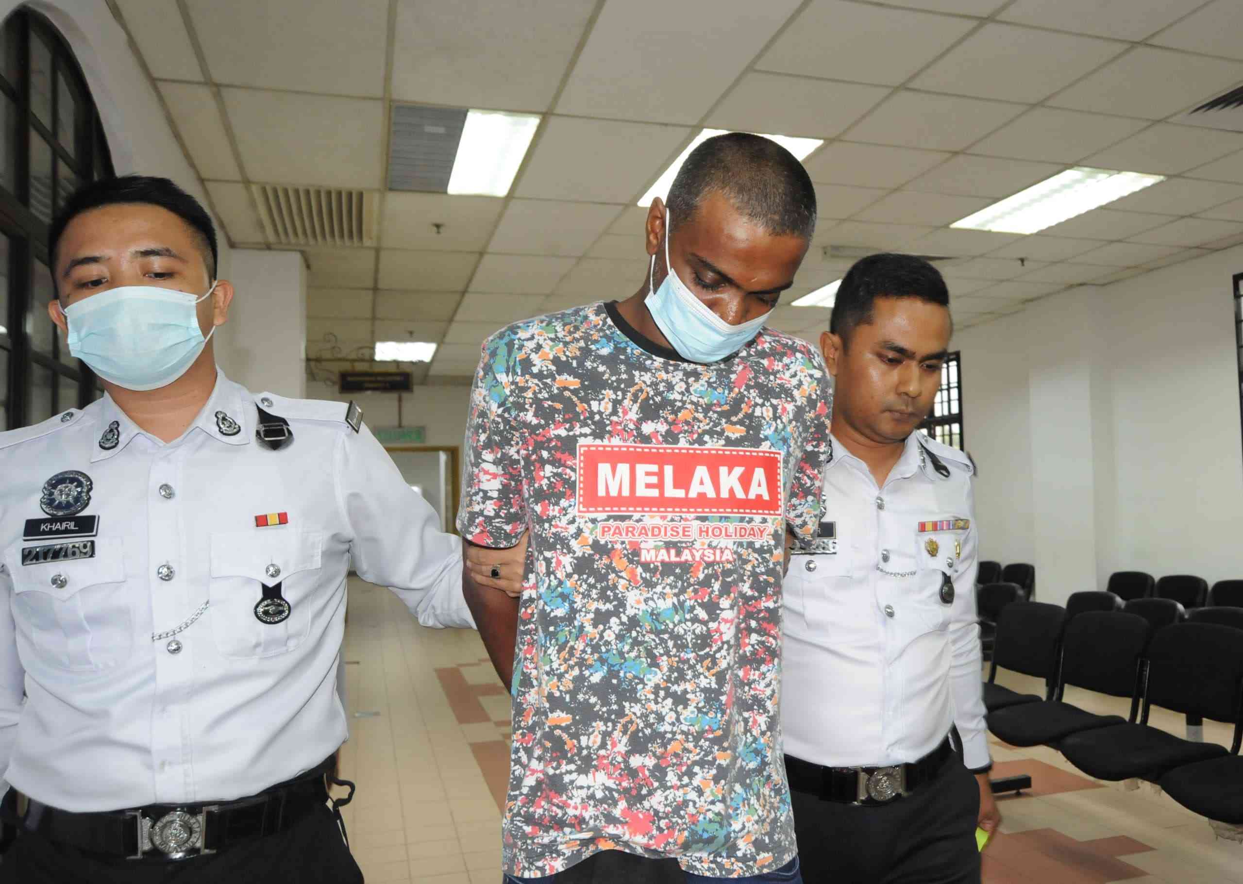 மதுபோதையில் தேசிய படகு துடுப்பு சவாரி வீராங்கனையை மோதியதாக இந்தியர் மீது குற்றச்சாட்டு