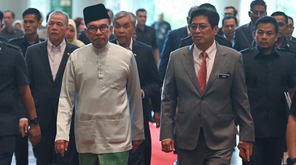 அஸாம் பாக்கியின் நியமனத்திற்கு எதிர்ப்பு