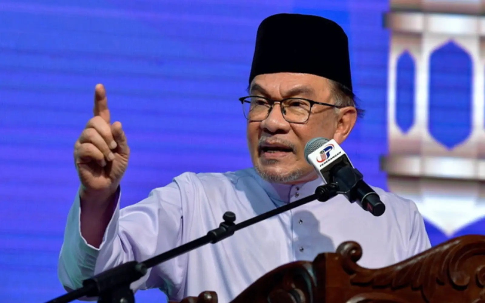 எதிர்க்கட்சியினருக்கு பொருளாதார வகுப்பை நடத்துவதற்கு அரசாங்கம் தயார்! பிரதமர் நக்கலாக கூறுகிறார்