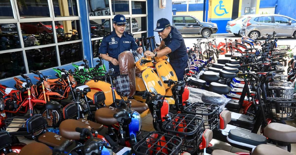 வெ. 710,000 மின்சார வாகனங்கள் பறிமுதல்