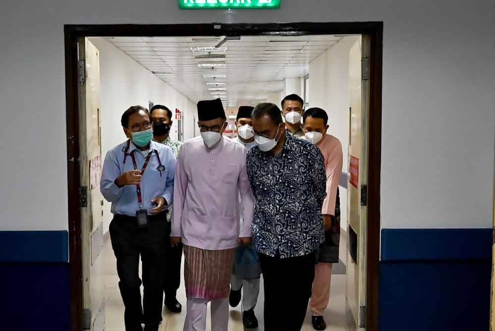 மேலவைத் தலைவரை சென்று பார்த்தார் பிரதமர்