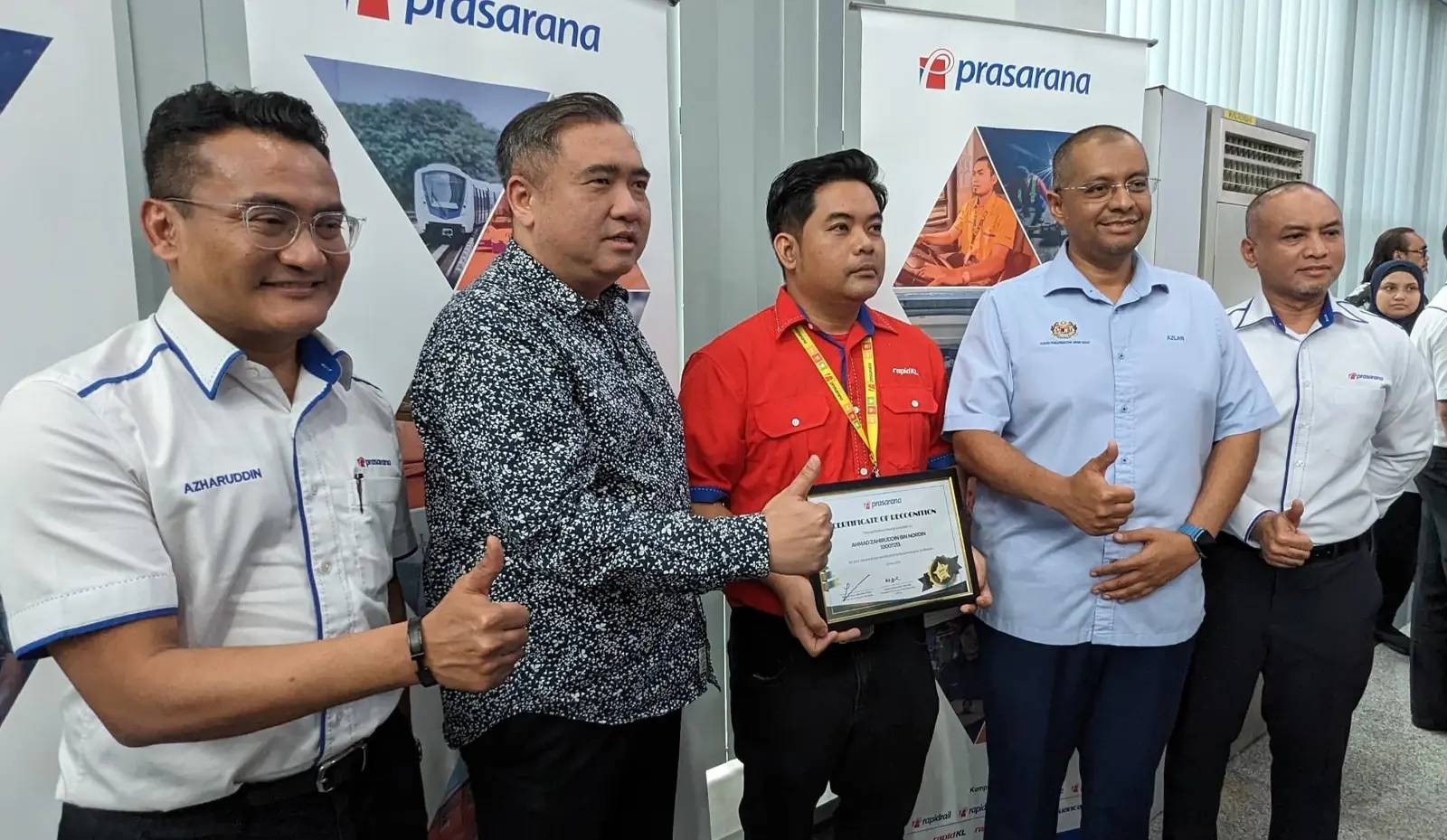 மோனோ ரயில் கேப்டன் பாராட்டப்பட்டார்