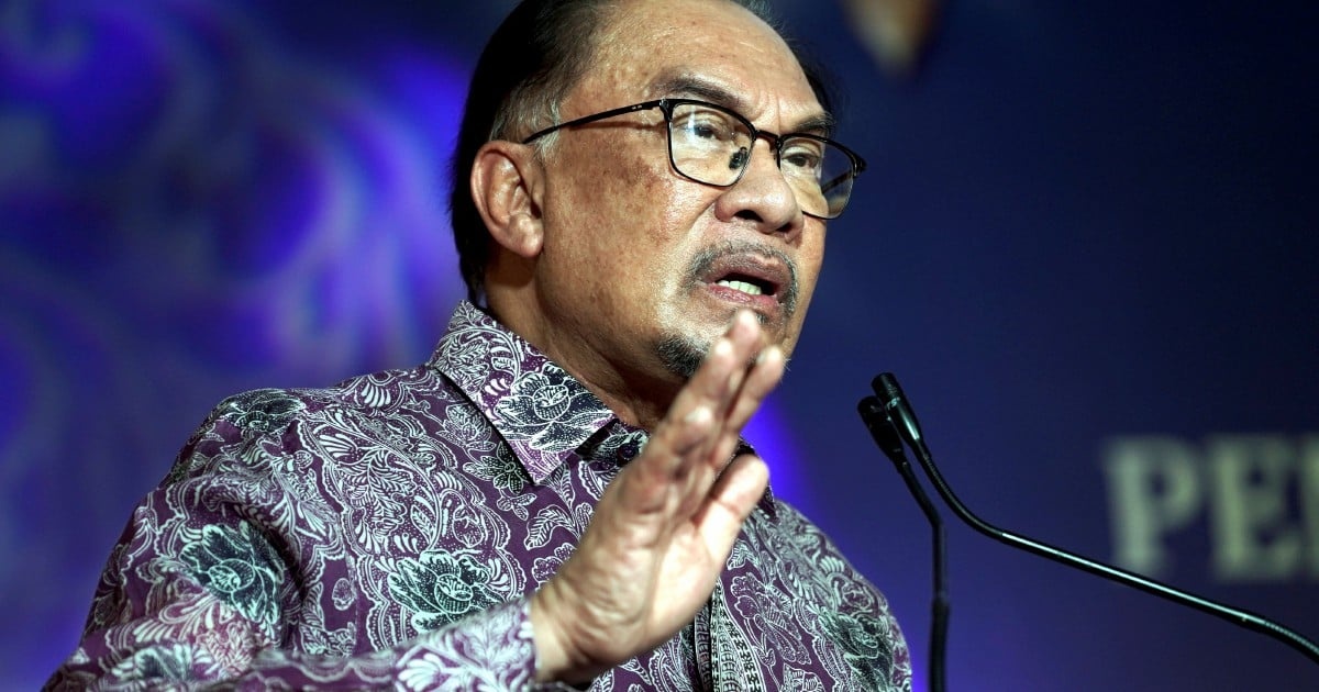 பிரதான நுழைவாயிலில் கூட்ட நெரிசல்