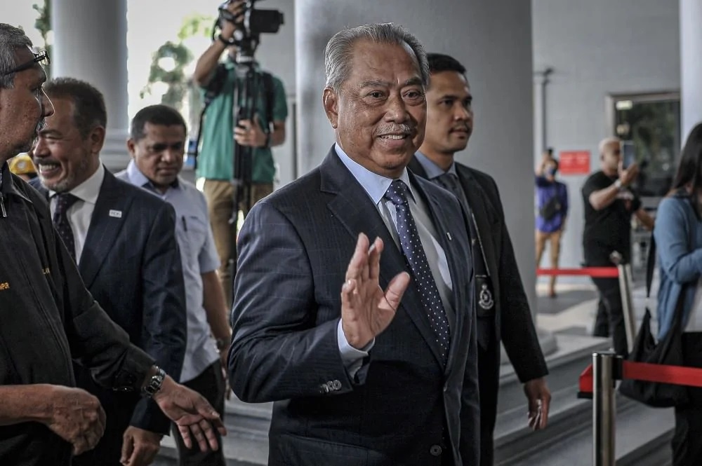 முகைதீனுக்கு கடப்பிதழை திரும்ப ஒப்படைக்க அனுமதி