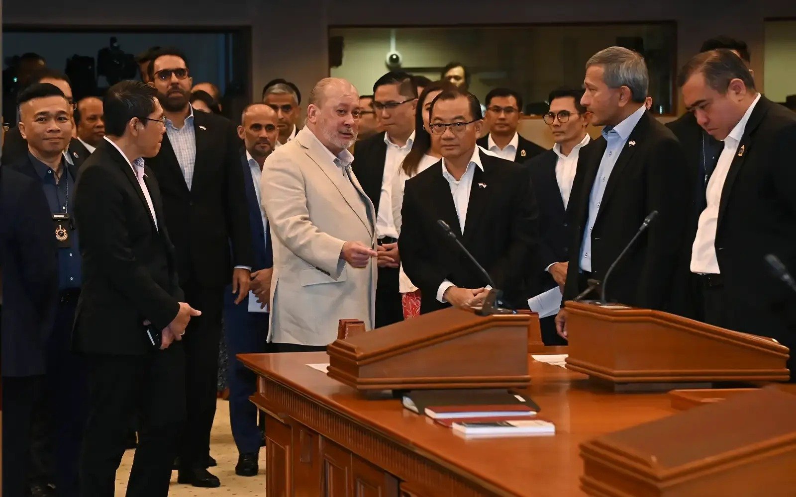 சிங்கப்பூர் நாடாளுமன்றக்கூட்டத்தில் மாமன்னர் பங்கேற்றார்