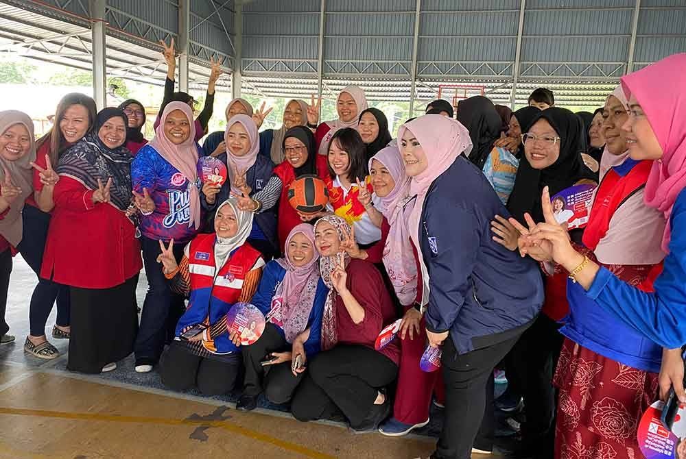 அனைத்து இனத்தவர்களின் பிரதிநிதிகளும் இருப்பார்கள்