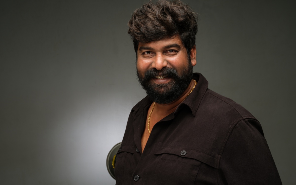 இயக்குனராக அறிமுகமாகும் ஜோஜு ஜார்ஜ்! வெளியானது பர்ஸ்ட் லுக்!