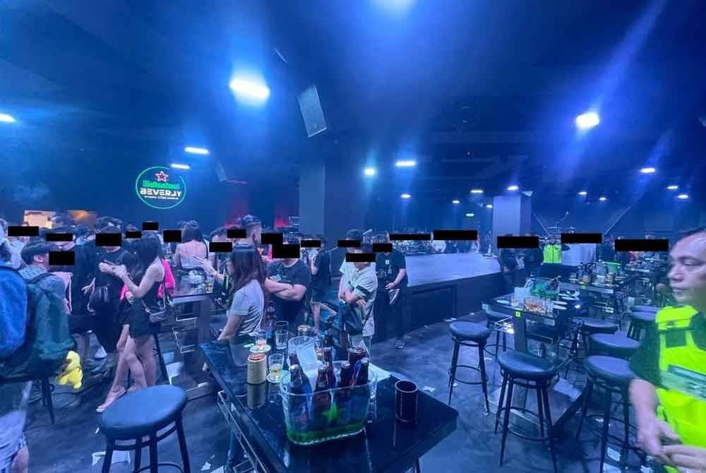 ​மூன்று கேளிக்கை மையங்களில் 129 பேர் கைது