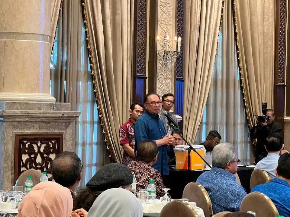 நாளை தொடங்கவிருக்கும் நாடாளுமன்ற கூட்டத்தொடரில் ஒற்றுமை அரசாங்கத்தின் அனைத்து நாடாளுமன்ற உறுப்பினர்களின் வருகையும் அவசியமாகும்