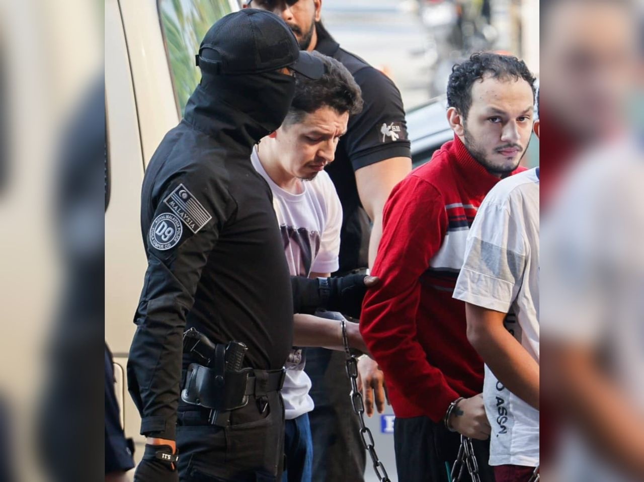 இரண்டு லத்தின் அமெரிக்கப் பிரஜைகள் குற்றஞ்சாட்டப்பட்டனர்