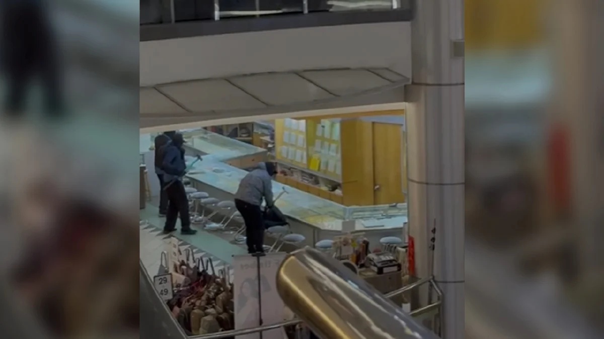 ஏழு பேரிடம் போலீசார் வாக்குமூலங்களை பதிவு செய்துள்ளனர்