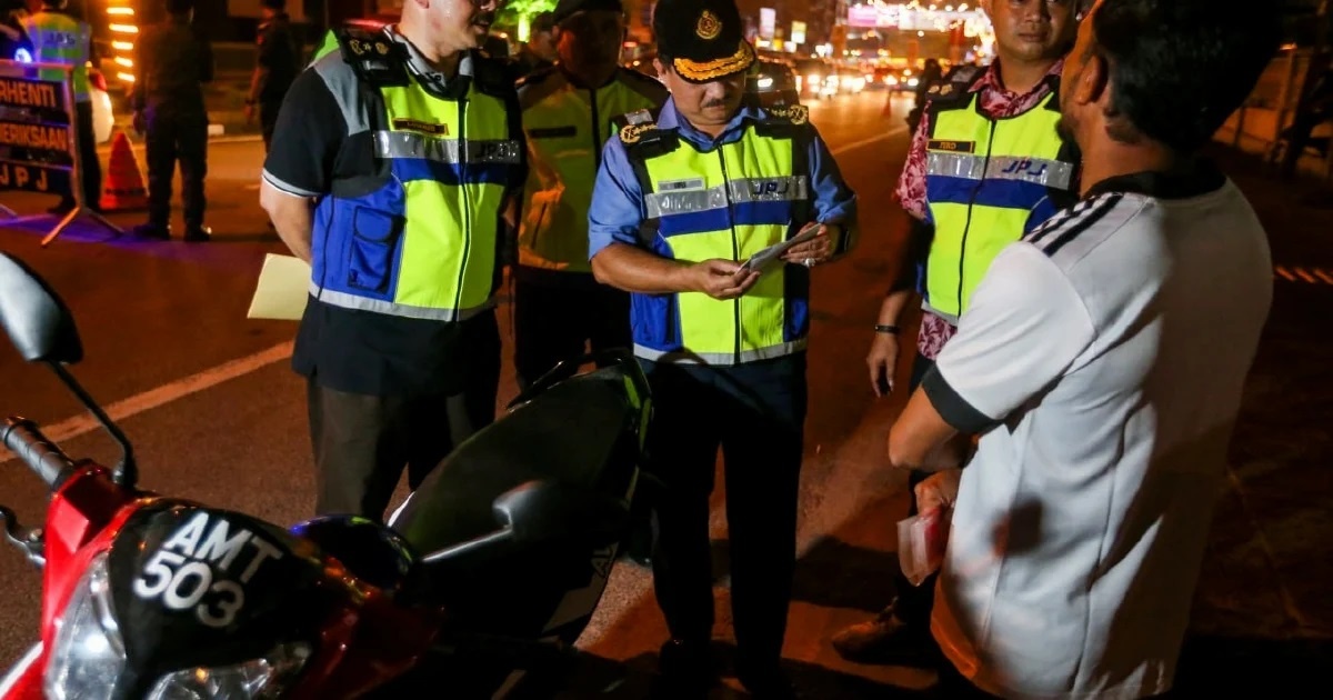 47, 003 நோட்டீஸ்கள் வெளியிடப்பட்டன, இரு பேருந்து ஓட்டுநர்கள் கைது