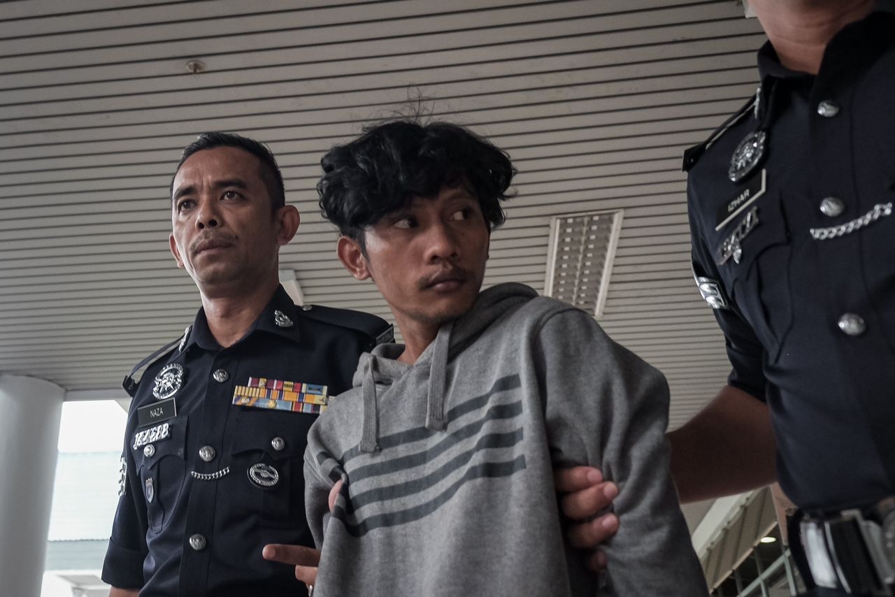 பெண்ணை கைப்பேசியில் ஆபாசப் படம் எடுத்த இந்தோனேசிய பிரஜைக்கு வெ.4,000 அபராதம்