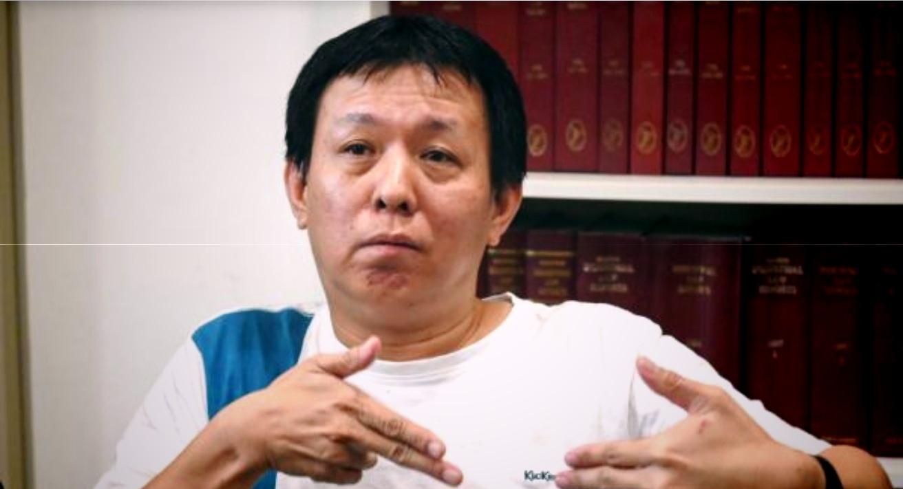 கையெழுத்திடும்படி தாம் நிர்ப்பணிக்கப்பட்டதாக மாற்றுத் திறனாளி கூறுகிறார்