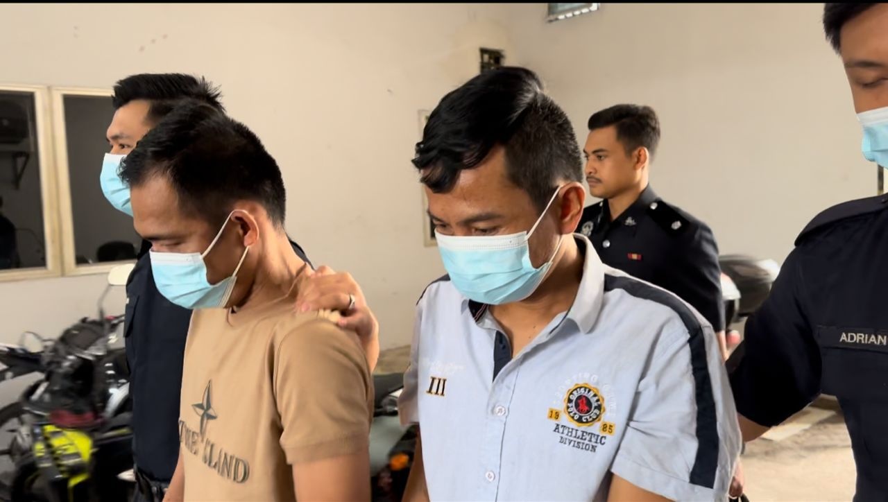 வெ.30 ஆயிரம் கொள்ளையிட்டதாக இரு இந்தோனேசிய பிரஜைகள் மீது குற்றச்சாட்டு