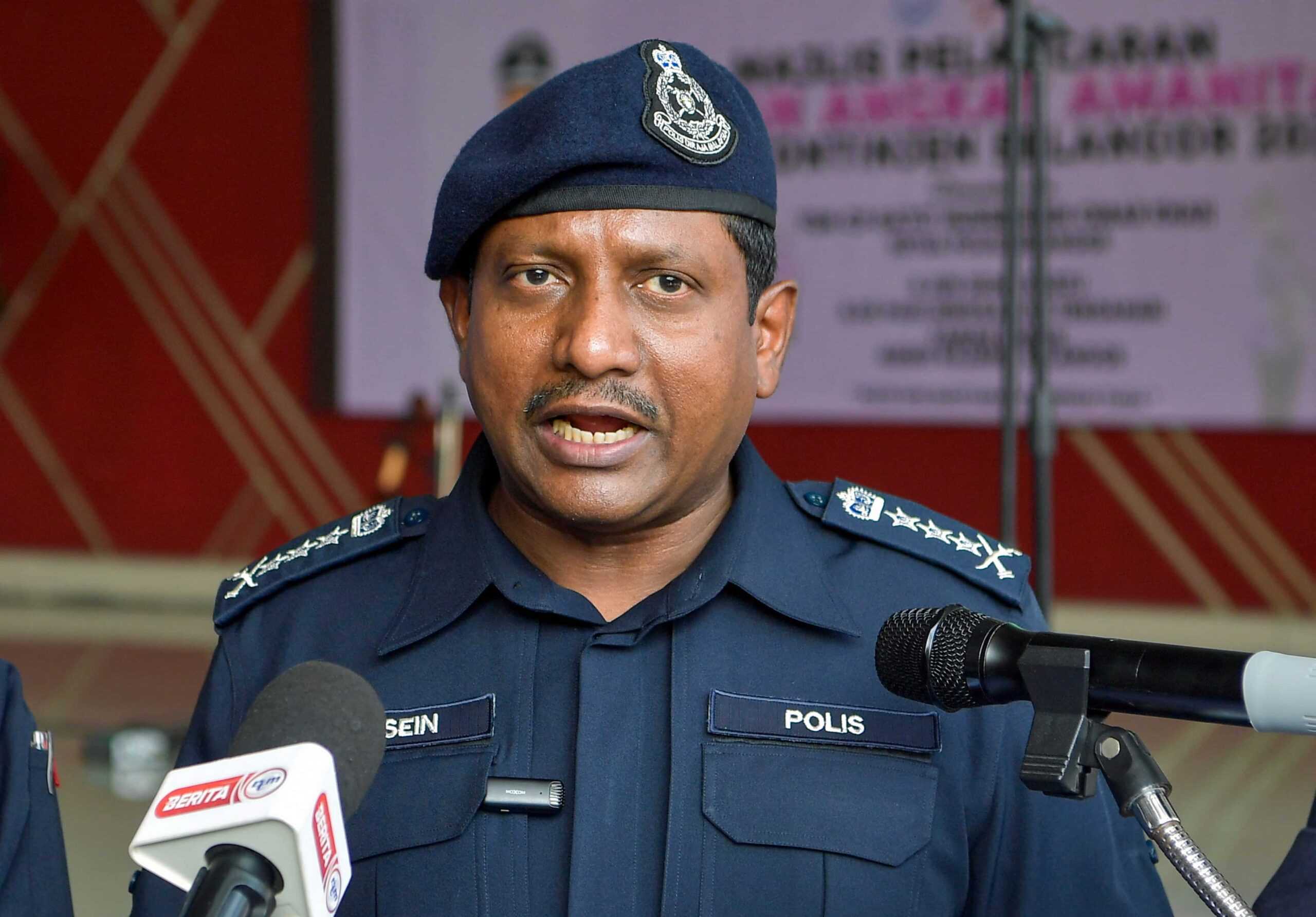 போலீஸ் விசாரணைக்கு அழைக்கப்பட்டுள்ளனர்