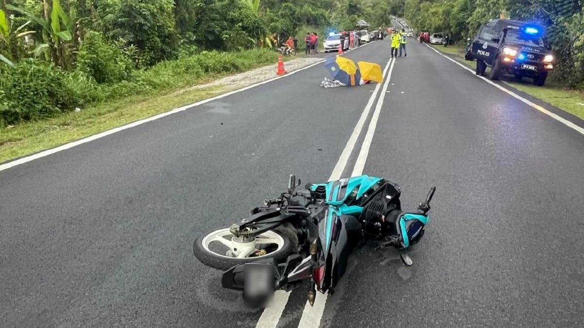 3 வாகனங்களை உட்படுத்திய சாலை விபத்தில், தொழிற்சாலை பணியாளர் உயிரிழந்தார்.